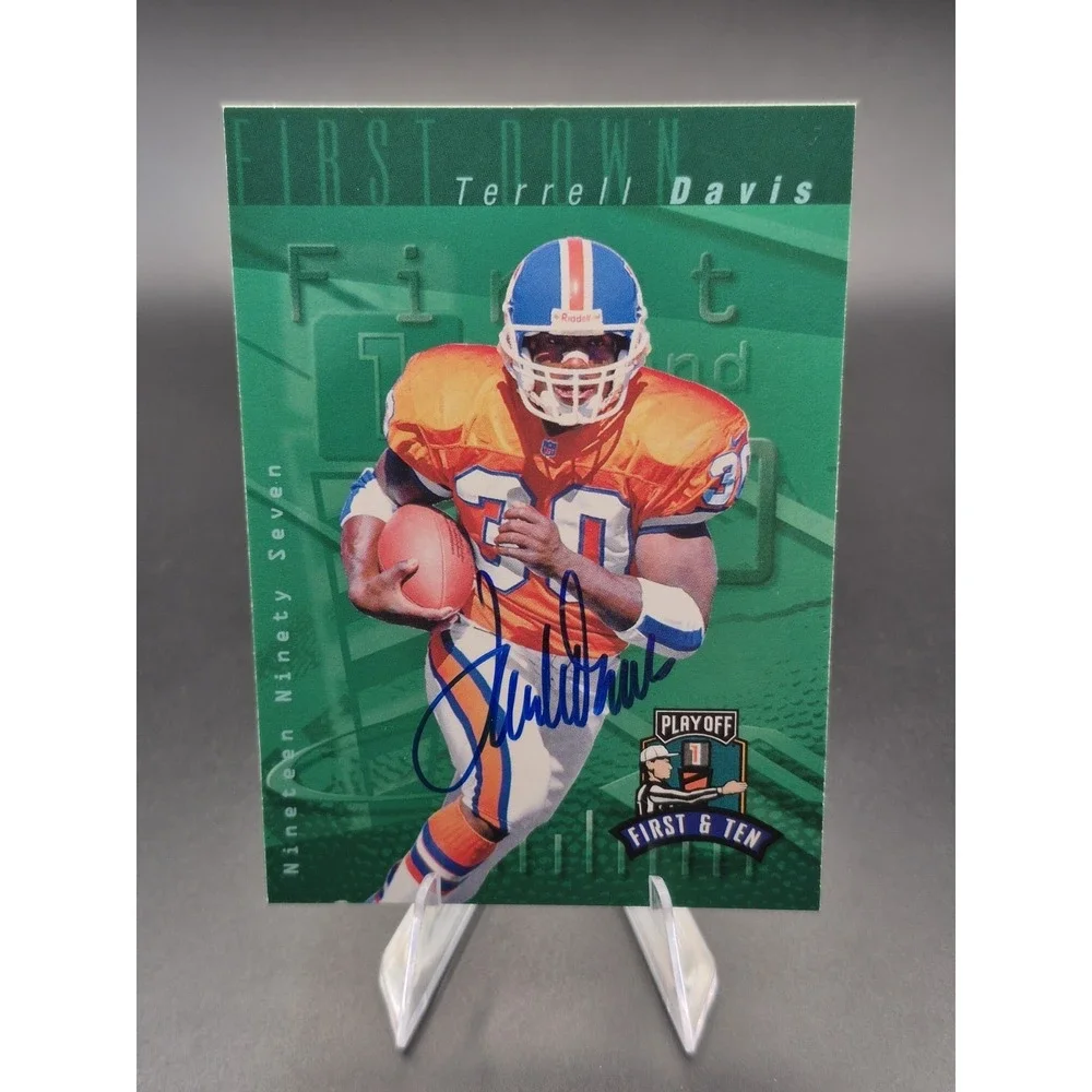 1997 Terrell Davis‎ Playoff First and Ten #145 Autographed Denver Broncos W/ COA